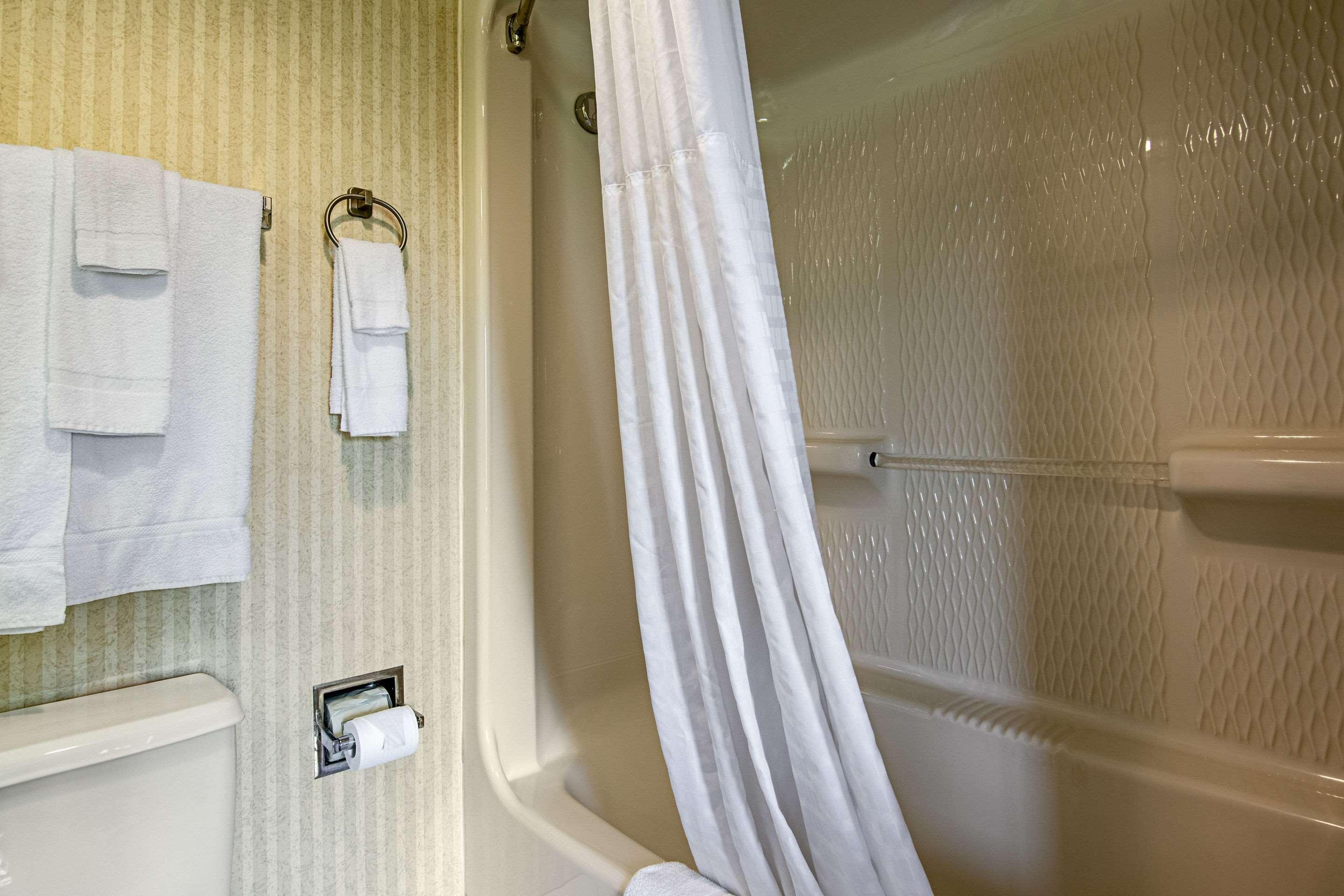 Quality Inn Портсмут Экстерьер фото