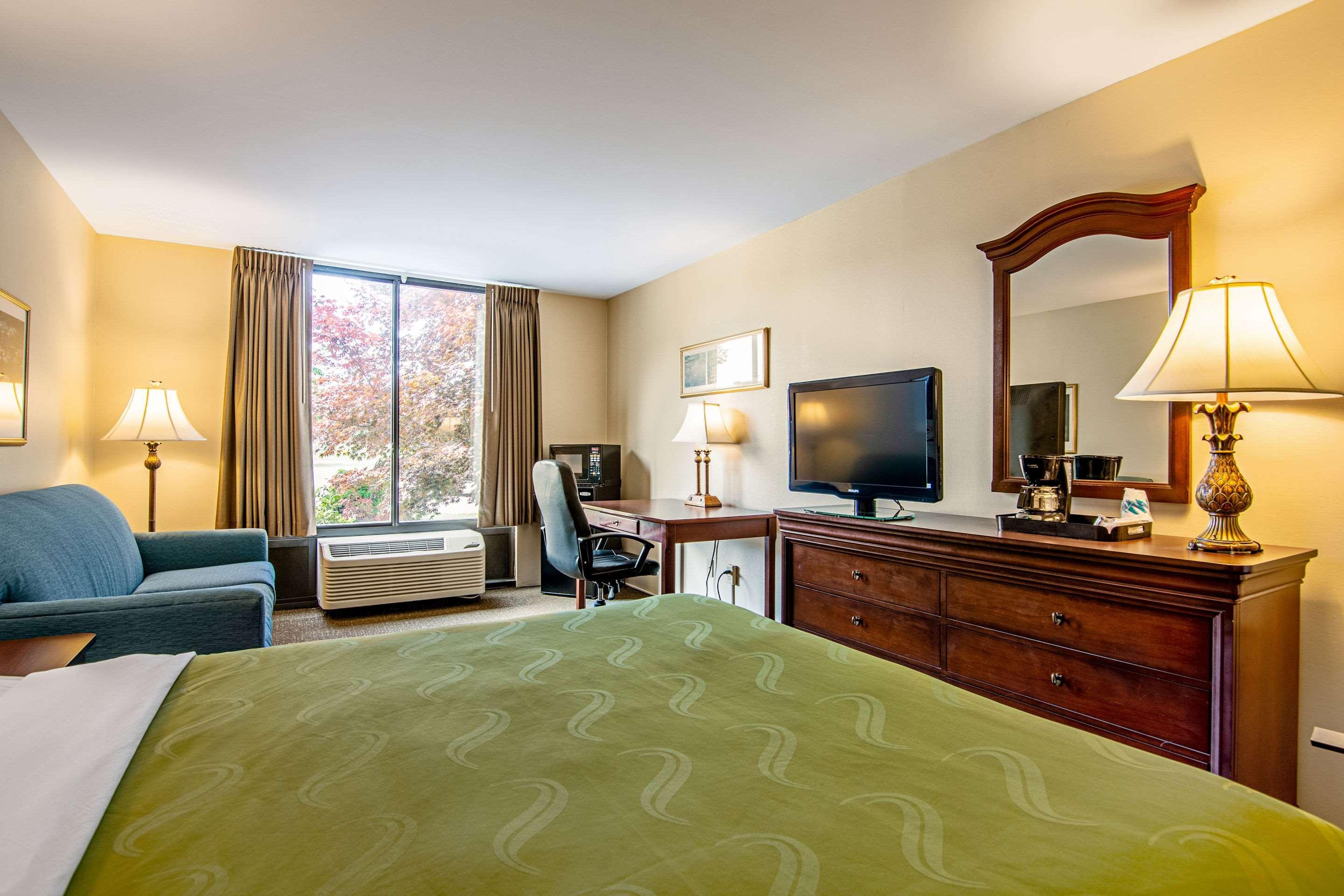 Quality Inn Портсмут Экстерьер фото