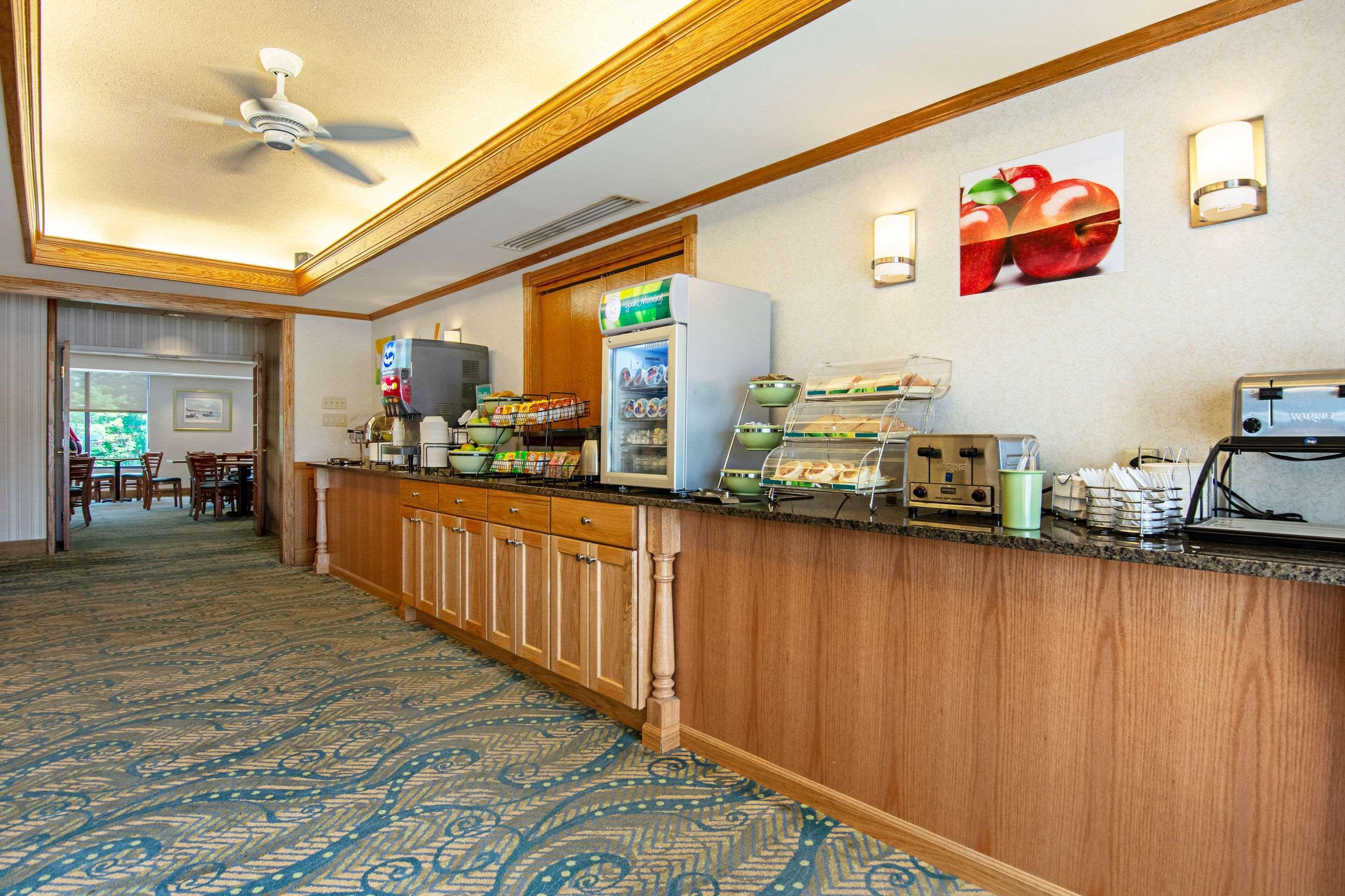 Quality Inn Портсмут Экстерьер фото