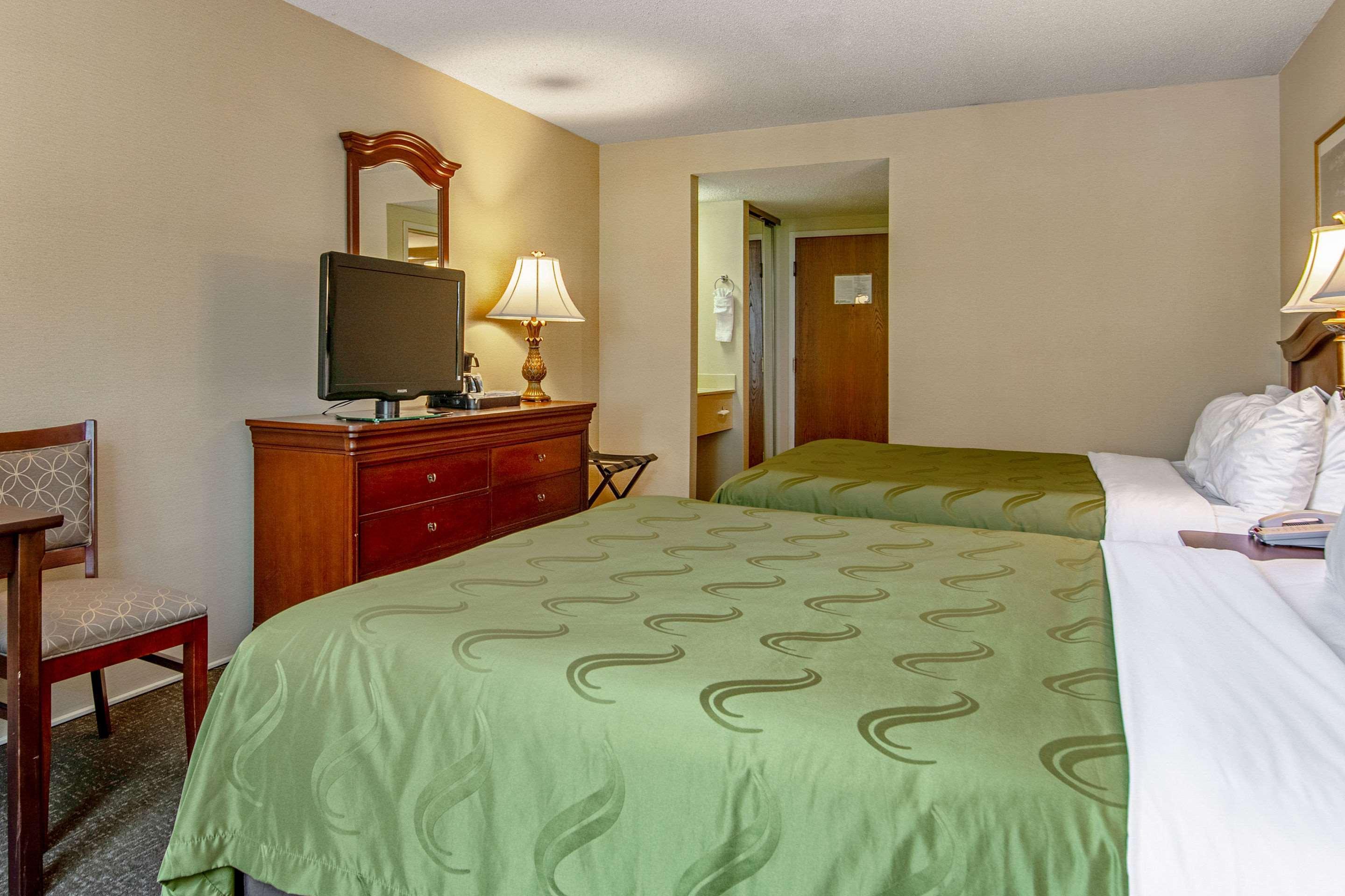 Quality Inn Портсмут Экстерьер фото