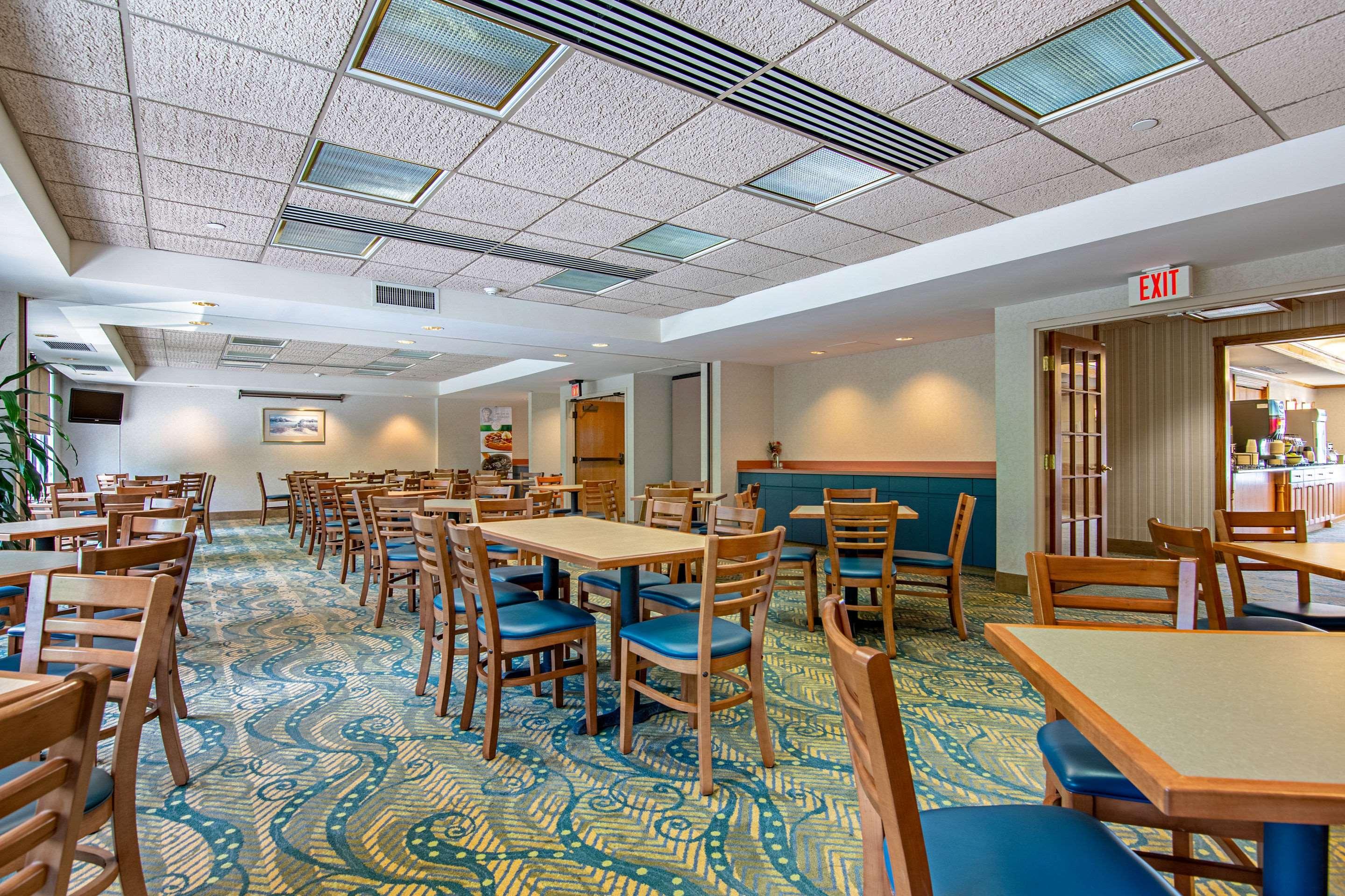 Quality Inn Портсмут Экстерьер фото
