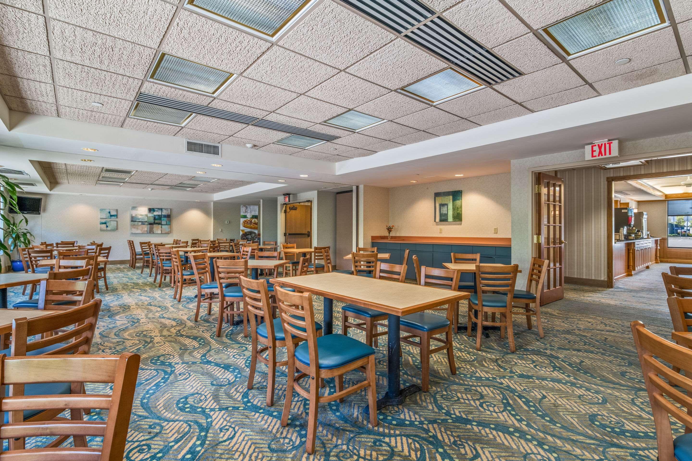 Quality Inn Портсмут Экстерьер фото